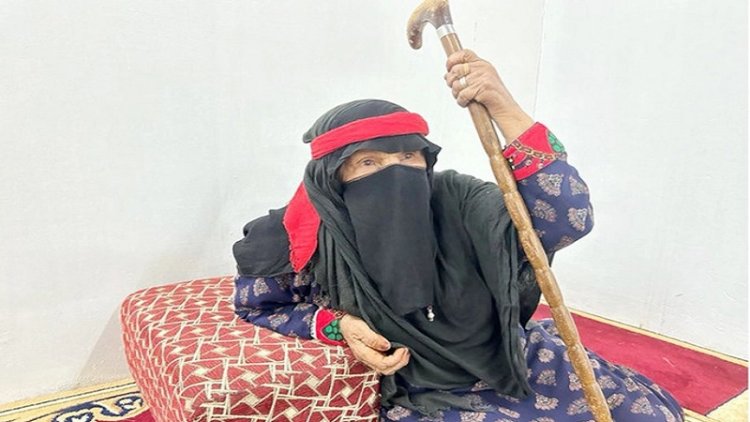 ১১০ বছরে পড়াশোনা শুরু করলেন বৃদ্ধা