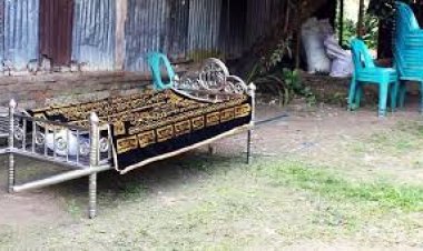 টাকার জন্য ভাইয়ের লাশ দাফনে বাধা