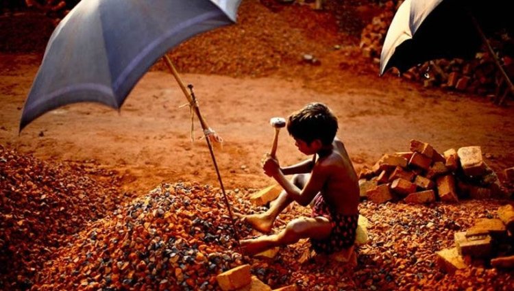 আজ মহান মে দিবস