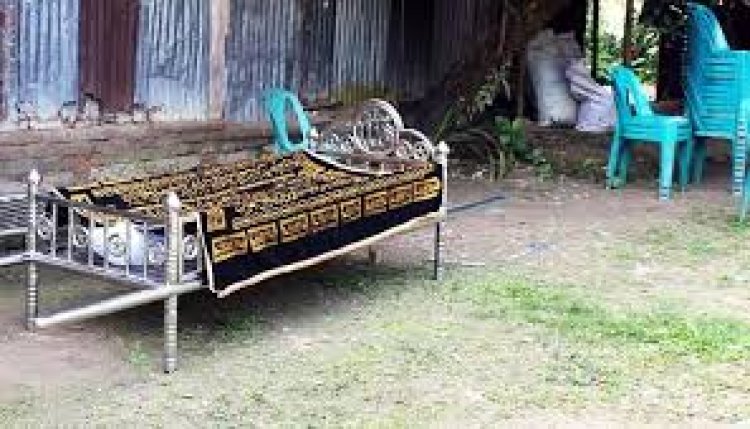 টাকার জন্য ভাইয়ের লাশ দাফনে বাধা