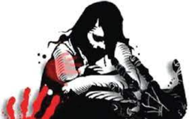 তুলে নিয়ে পাটক্ষেতে তরুণীকে গণধর্ষণ