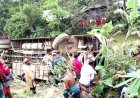 দৌলতখানে খাদে উল্টে পড়লো বাস, প্রাণে বাঁচলেন ৩৫ যাত্রী