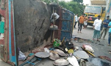 ট্রাক-পিকআপ সংঘর্ষ, নিহত বেড়ে ১৫