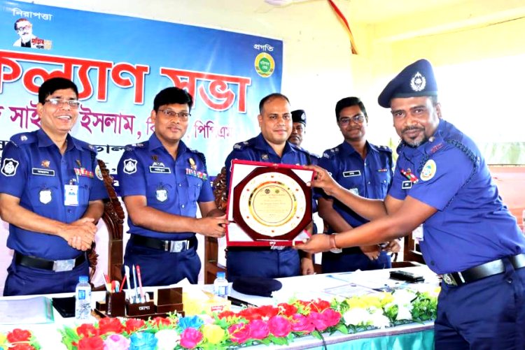 ভোলা জেলার শ্রেষ্ঠ ওসি তজুমদ্দিনের মাকসুদুর রহমান মুরাদ