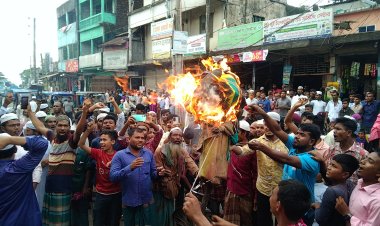 সুইডেনে কোরআন পোড়ানোর প্রতিবাদে লালমোহনে বিক্ষোভ