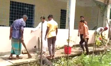 লালমোহনে ডেঙ্গু প্রতিরোধে শিক্ষাপ্রতিষ্ঠানে পরিস্কার-পরিচ্ছন্নতা অভিযান