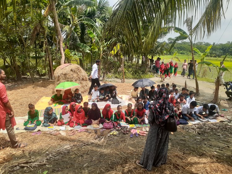 চরফ্যাশনে স্কুল গায়েব, খোলা আকাশের নিচে চলছে পাঠদান