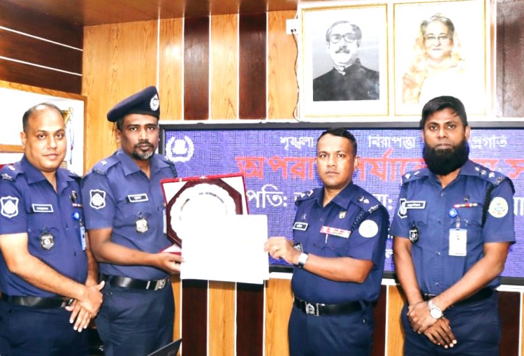আবারো ভোলা জেলায় শ্রেষ্ঠ ওসি মুরাদ