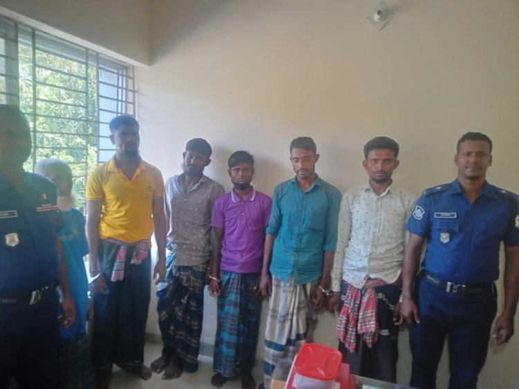 চরফ্যাশনে ইলিশ ধরায় ৬ জেলে আটক