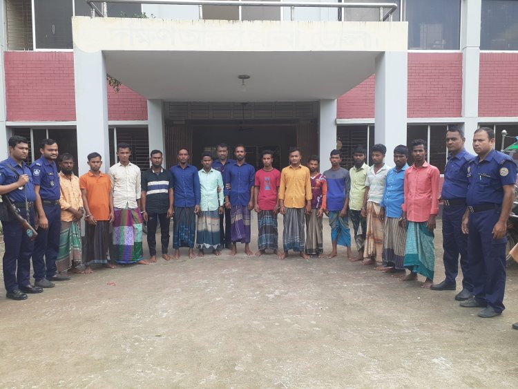 চরফ্যাশনে ১৫ জেলে আটক