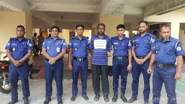 বোরহানউদ্দিনে পুলিশে চাকরি দেওয়ার নামে টাকা নেওয়ায় প্রতারক গ্রেফতার