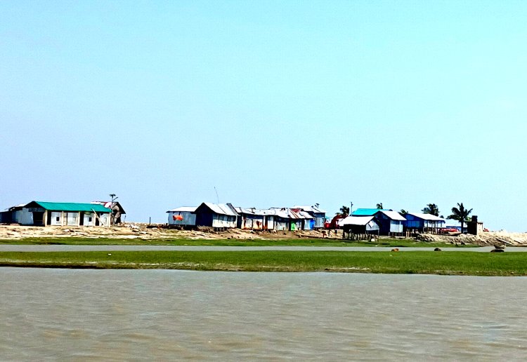 ৯ ওয়ার্ডের ৮টিই নদী গর্ভে বিলীন
