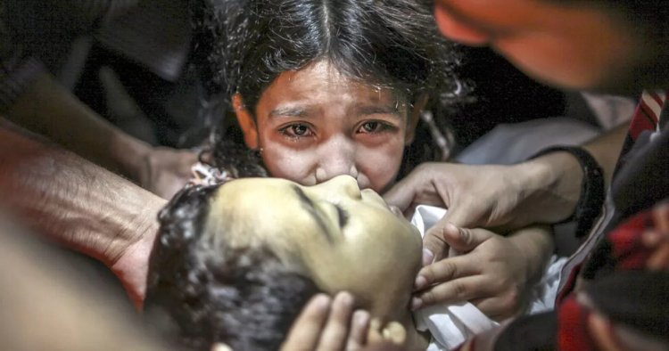 গাজায় ইসরায়েলি বর্বর হামলায় নিহত ১৫ হাজার শিশু