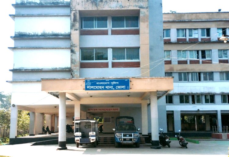 লালমোহনে মোটরসাইকেলের ধাক্কায় বৃদ্ধা নিহত