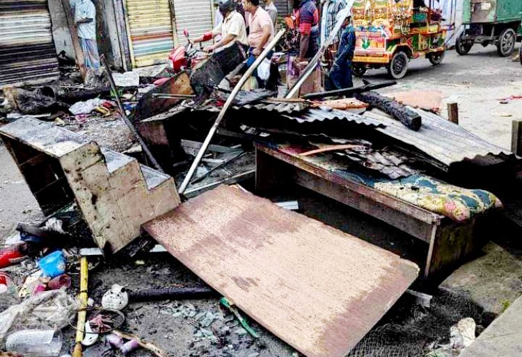 বোরহানউদ্দিনে ভয়াবহ অগ্নিকাণ্ডে ৯ ব্যবসাপ্রতিষ্ঠান পুড়ে ছাই