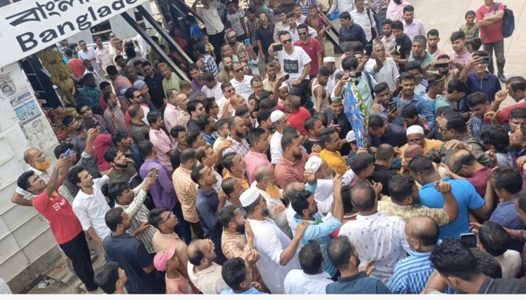 ভোলায় নেতাকর্মীদের ভালোবাসায় সিক্ত হলেন বিজেপি নেতা আবদুল জলিল