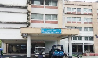লালমোহনে অটোরিকশার ধাক্কায় শিশু নিহত