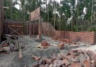 চরফ্যাশনে ব্যবসায়ীর নির্মাণাধীন দোকানের দেয়াল ভাঙার অভিযোগ
