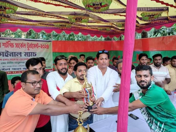 লালমোহনে ‘ওয়েস্টার্ণ পাড়া শর্টপিচ সার্কেল ক্রিকেট টুর্নামেন্টের’ ফাইনাল অনুষ্ঠিত
