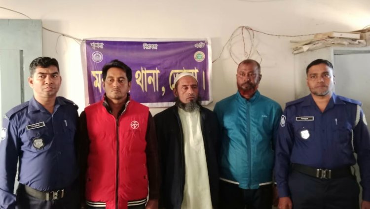 মনপুরায় পুলিশের উপর হামলা মামলায় দুই যুবলীগ নেতাসহ ভারপ্রাপ্ত চেয়ারম্যান গ্রেফতার