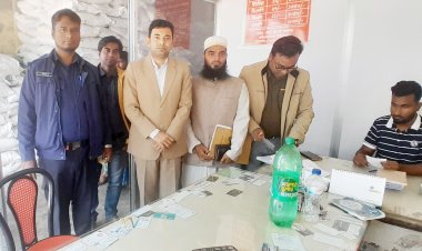লালমোহনে অতিরিক্ত দামে সার বিক্রির দায়ে দুই ব্যবসায়ীকে লাখ টাকা জরিমানা