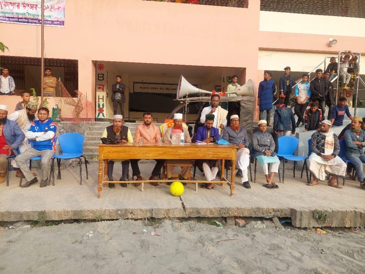 লালমোহনে হকিবার ফুটবল টুর্নামেন্টের আয়োজন করেছে ইসলামি সমাজ কল্যাণ পরিষদ