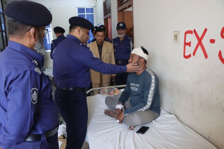 বোরহানউদ্দিনে আসামি ধরতে গিয়ে হামলার শিকার পুলিশ, গ্রেফতার ৬