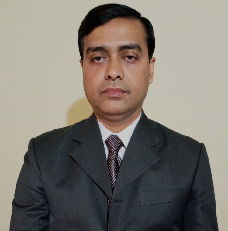 মনপুরায় 'শ্রেষ্ঠ বিজ্ঞান শিক্ষক'র পুরষ্কার পেলেন মহিলা কলেজের কানুলাল দে
